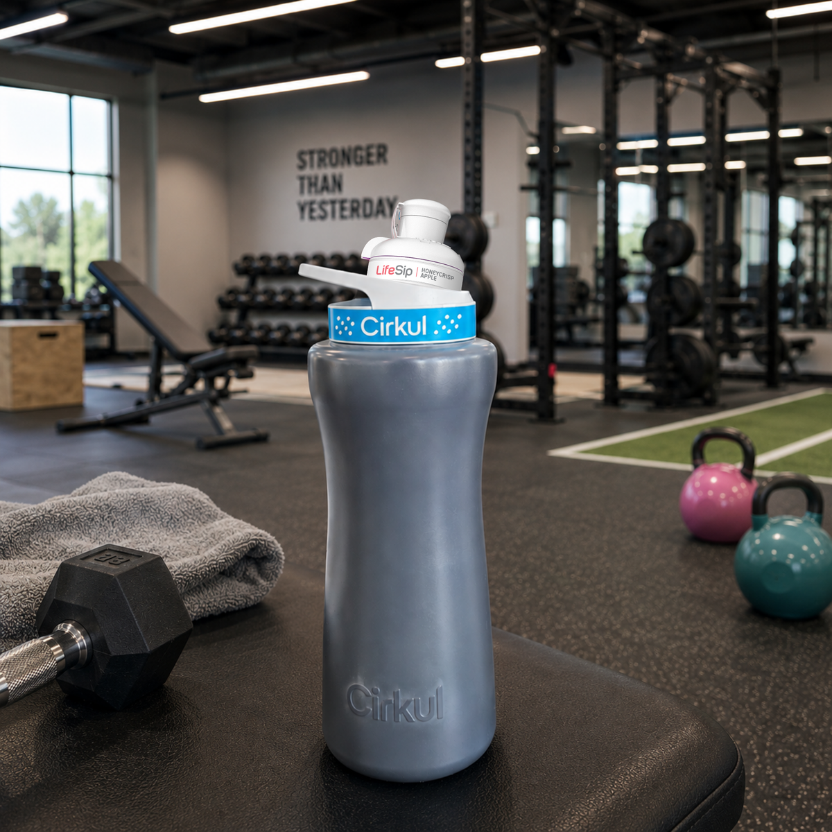 32oz. Stainless Steel Bottle & Comfort Grip Lid - US 1896