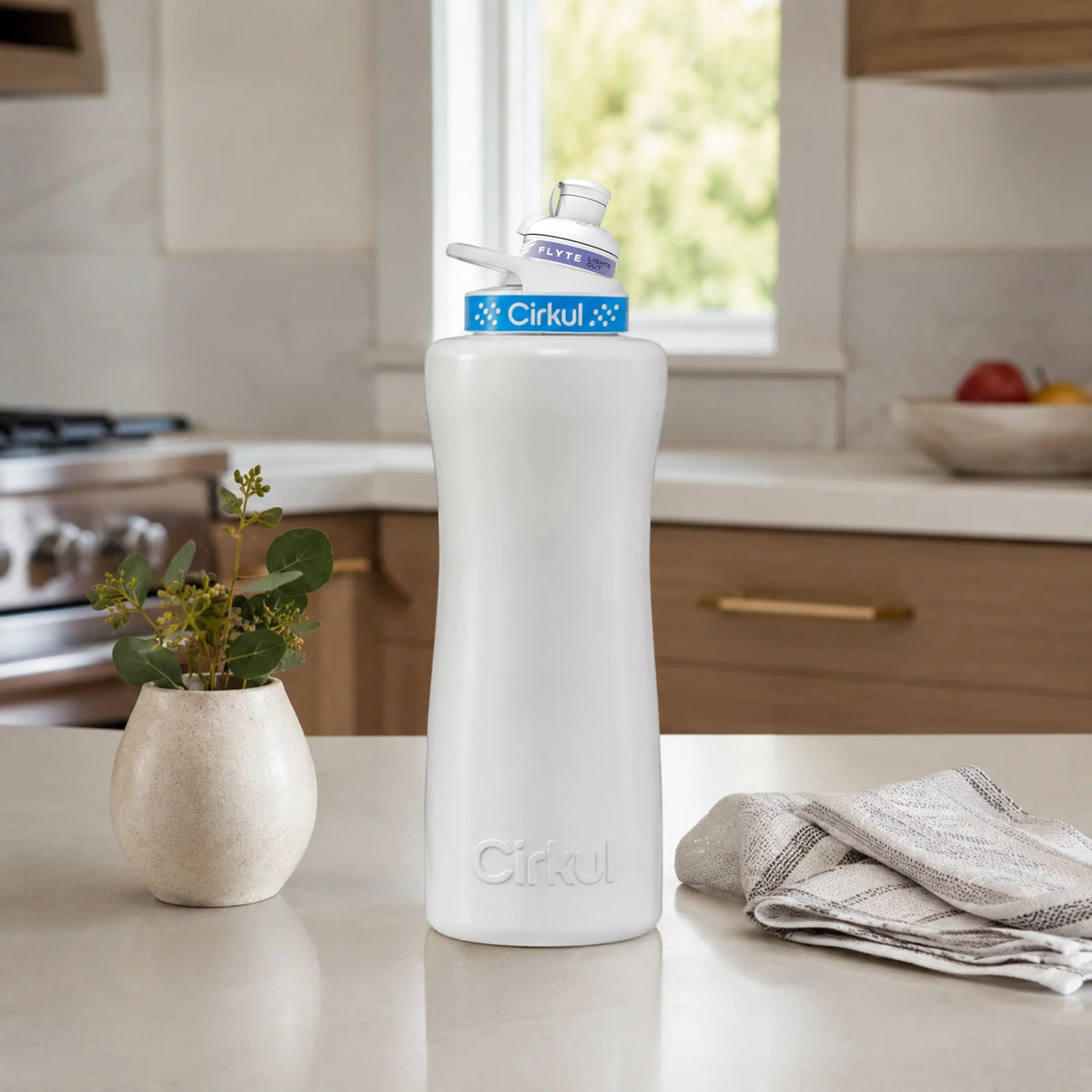 32oz. Stainless Steel Bottle & Comfort Grip Lid - US 2806