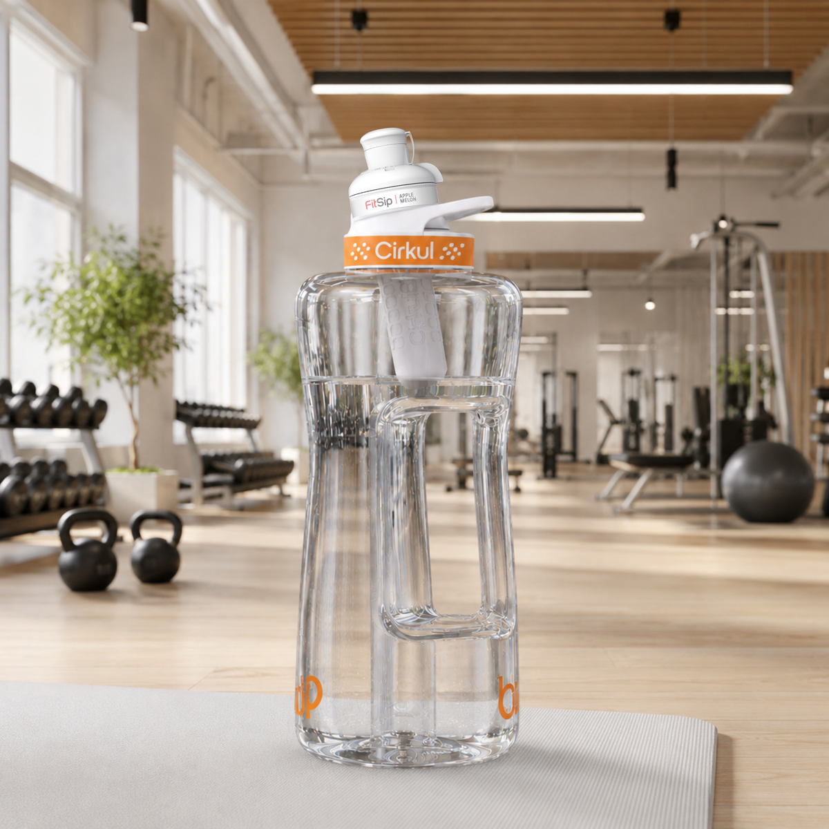 62oz. Plastic Bottle & Comfort Grip Lid - US 4592